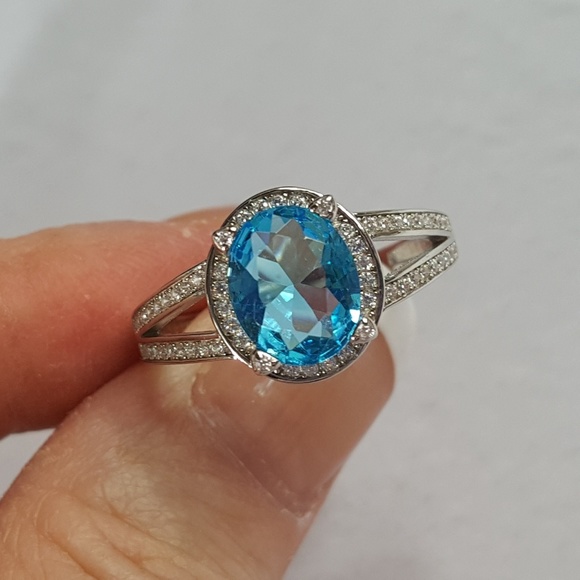 Simulated Blue Topaz with White Cubic Zirconia - Picture 4 of 8